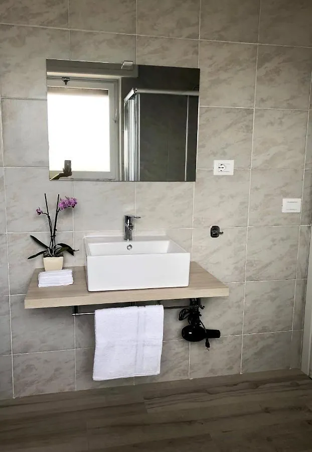 Poetto Beach House-Molara Due Cagliari 0*,  İtalya